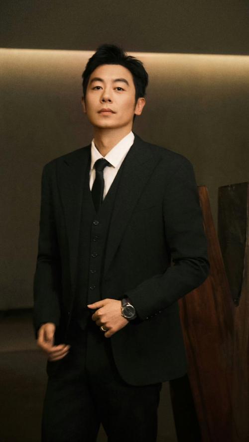 朱亚文:以声为舟