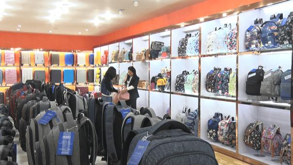 求箱包厂名字,白沟素有中国之都箱包之称是箱包出口重要港口