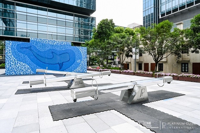 1718352985161442.jpg 01 “深蓝有光”海洋环境艺术展.jpg